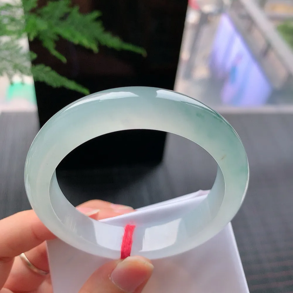 正圈高冰飘花 无瑕 尺寸:54.1/12.7/8.7 花美 种水好