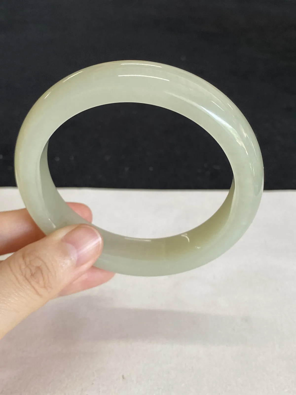 正圈58.5圈口，和田玉手镯