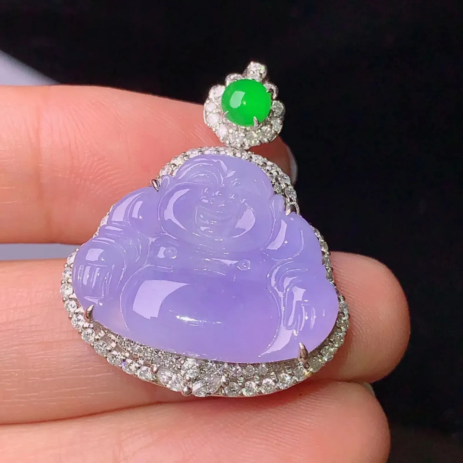 18k金钻镶嵌紫罗兰佛公吊坠 玉质细腻 色泽艳丽  整体尺寸31.2*25*8.7