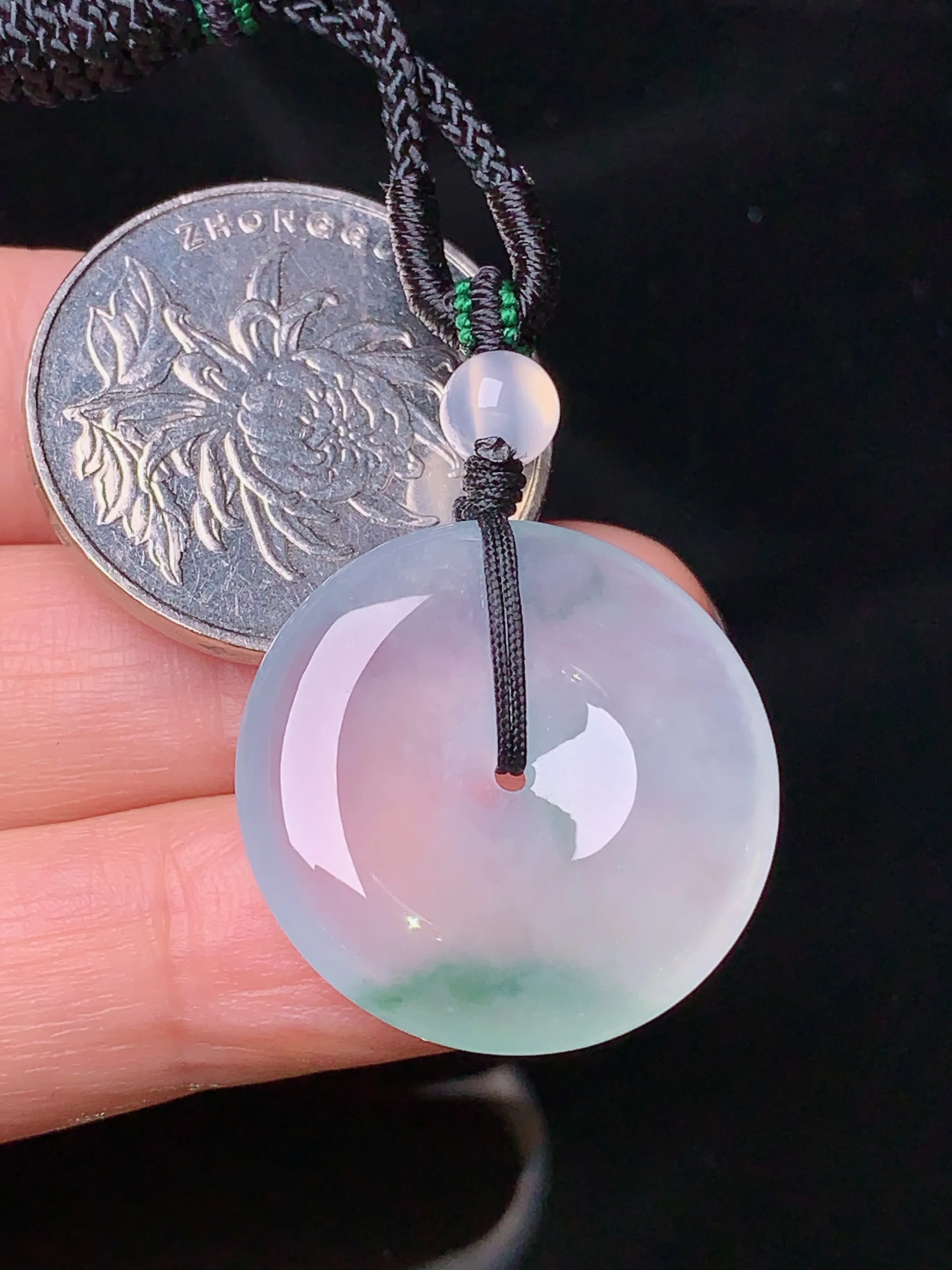 冰种平安扣吊坠 玉质细腻 色泽清新艳丽 整体尺寸 24*5.3