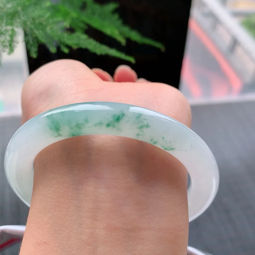 圆条高冰飘花 无瑕 尺寸:56.1/9.1/9.4 花美 种水好