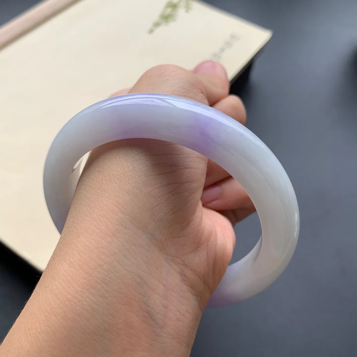 60圈口紫罗兰正圈手镯 尺寸：60-11.5-9.5，细腻光滑，色泽仙美