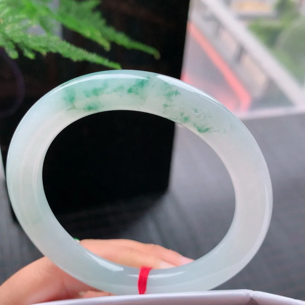 圆条高冰飘花 无瑕 尺寸:56.1/9.1/9.4 花美 种水好