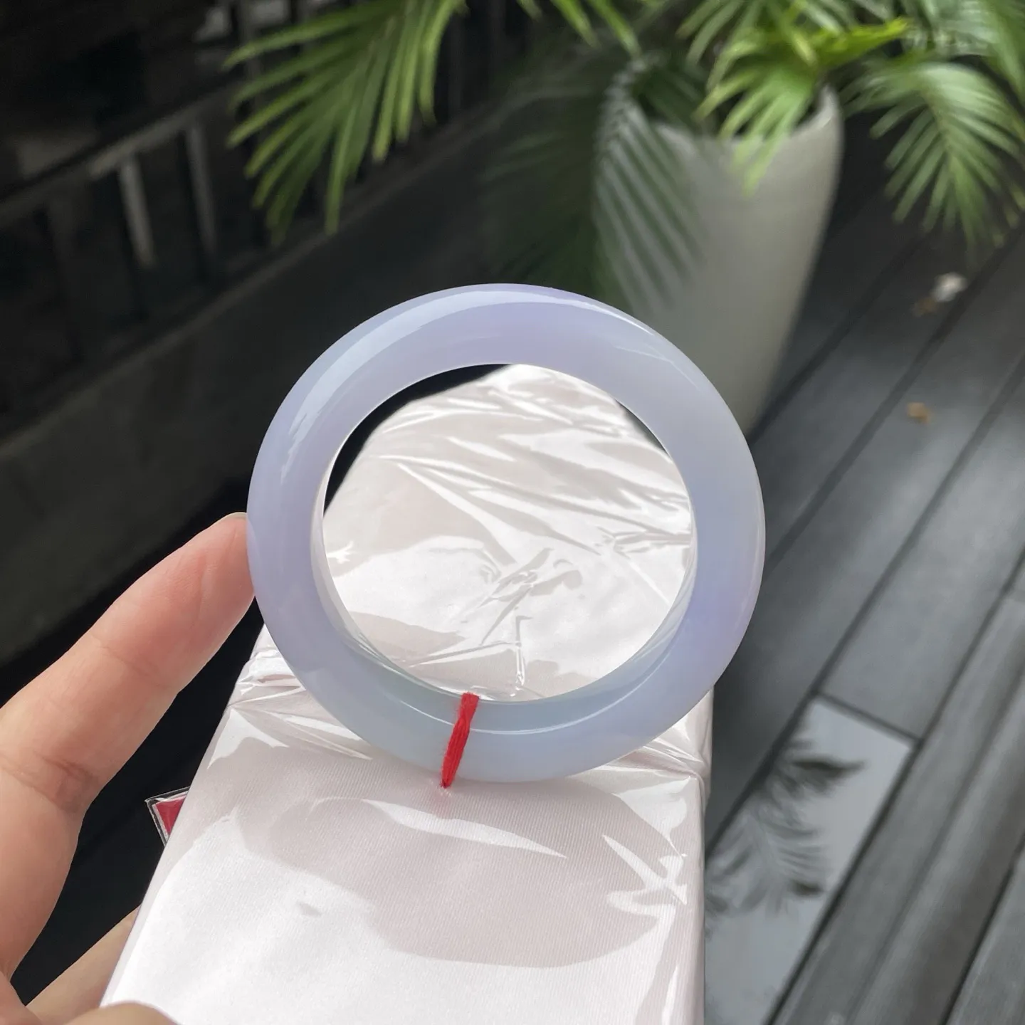 54+圈口🪘
春彩，清晨薄雾凝就的玉环，淡紫氤氲，在腕间晕开一段清雅的梦