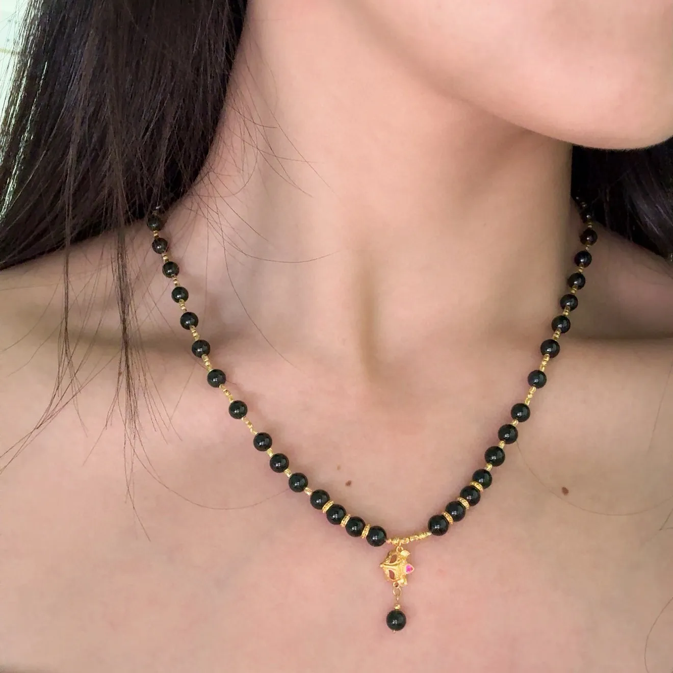 精品18k墨翠珠子项链 种好色正 黑度好 打灯通透 油性足 尺寸5.1