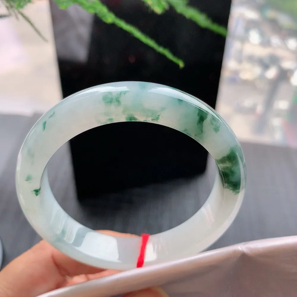 正圈高冰飘花 无瑕 尺寸:55.1/12.1/8.1 花美 种水好