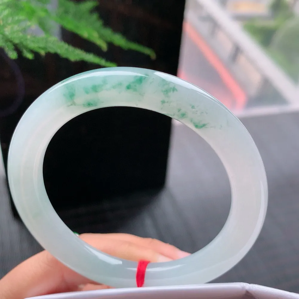 圆条高冰飘花 无瑕 尺寸:56.1/9.1/9.4 花美 种水好