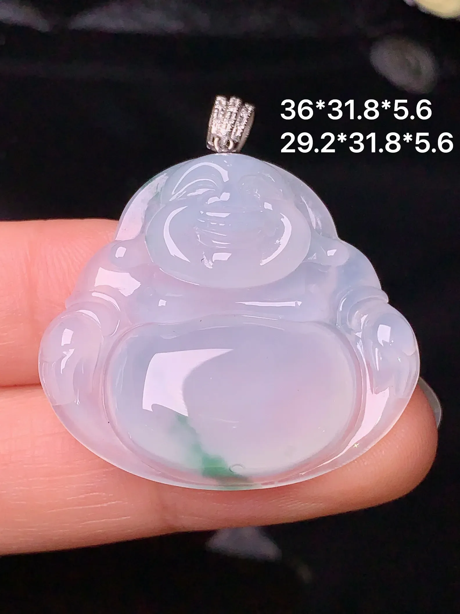 18k金钻镶嵌飘绿佛公吊坠 玉质细腻 色泽清新艳丽 整体尺寸36*31.8*5.6