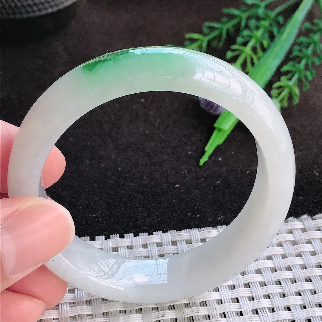 天然a货翡翠51/13.4/7.8老坑精美温润飘绿手镯小圈口翡翠玉镯美人镯