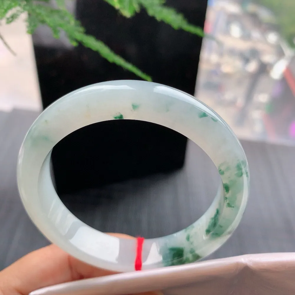 正圈高冰飘花 无瑕 尺寸:55.1/12.1/8.1 花美 种水好