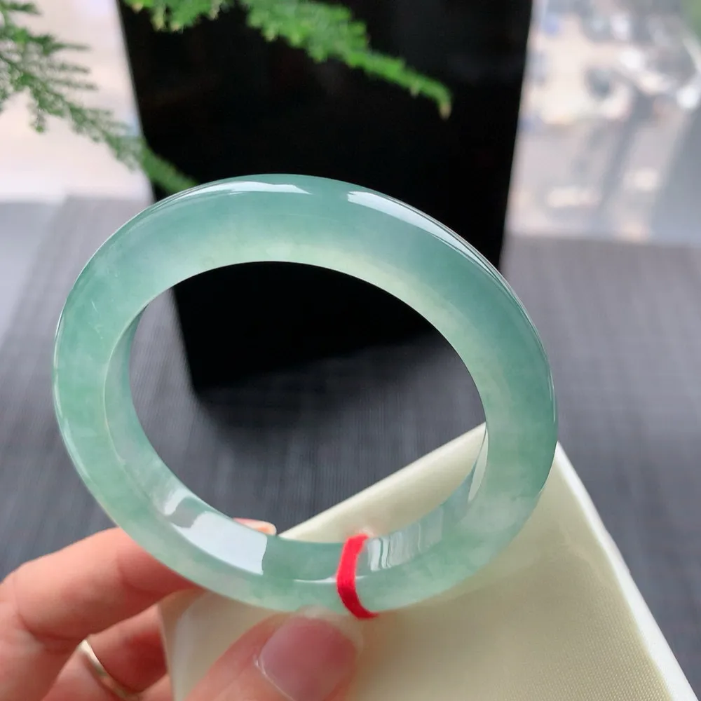 正圈冰玻晴绿 无瑕 尺寸:51.1/10.1/8.8 种色俱佳🥰🥰