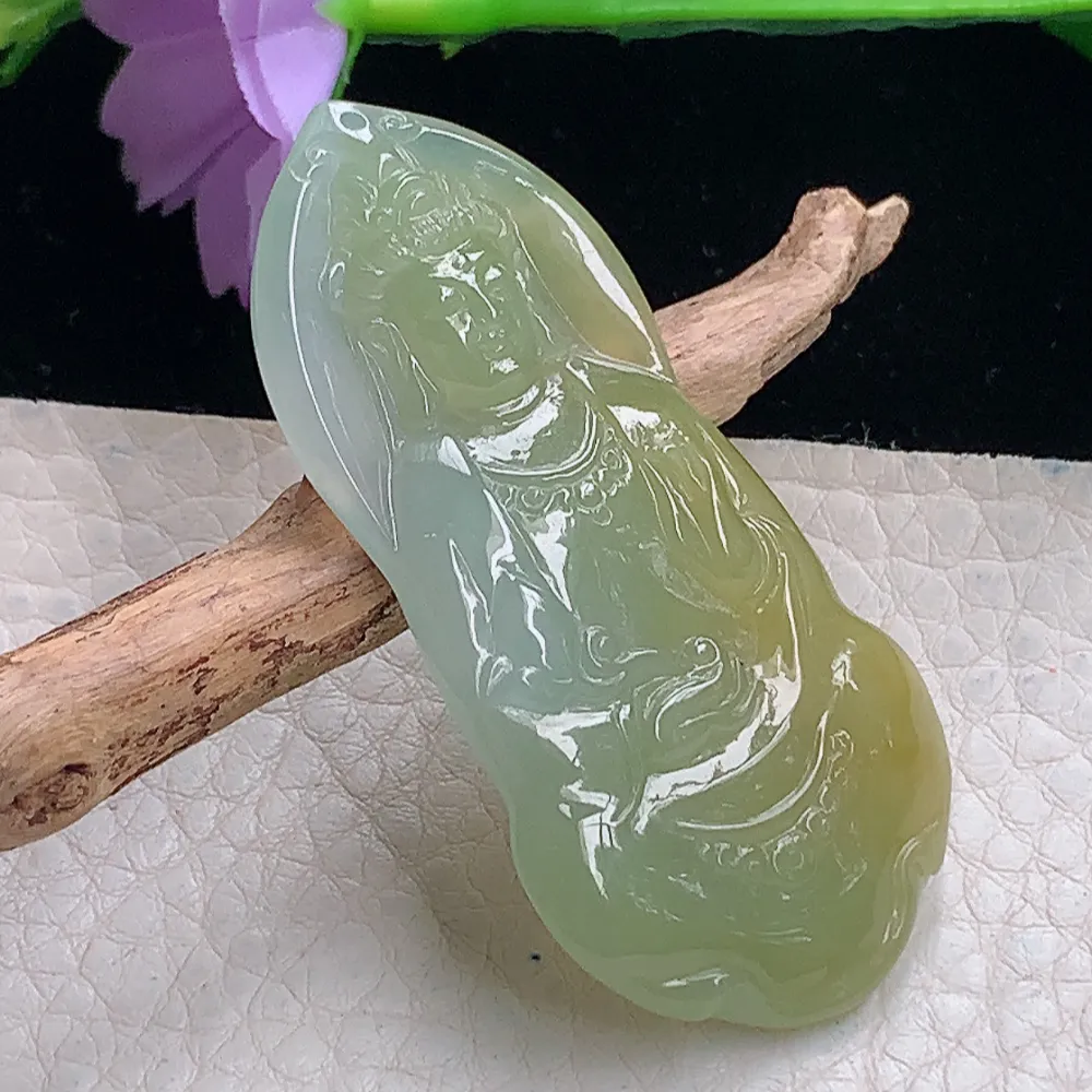 lz自然光54.3*27.8*5.8天然缅甸翡翠冰黄随形观音 玉观音玉吊坠 玉挂件