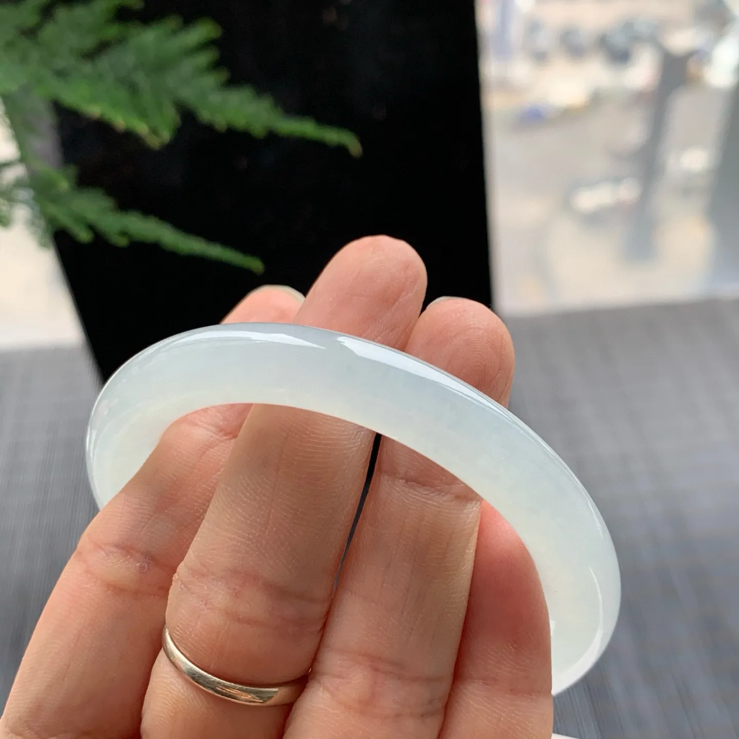 圆条高冰绿 无瑕 尺寸:53.3/8.7 冰润