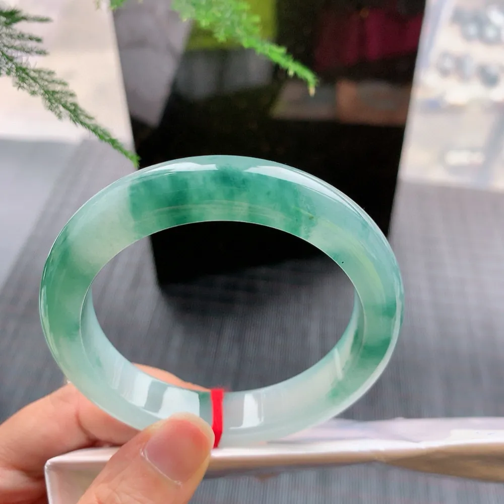 正圈冰飘花 无瑕 尺寸:57.4/12.4/9.4 花美 起胶感