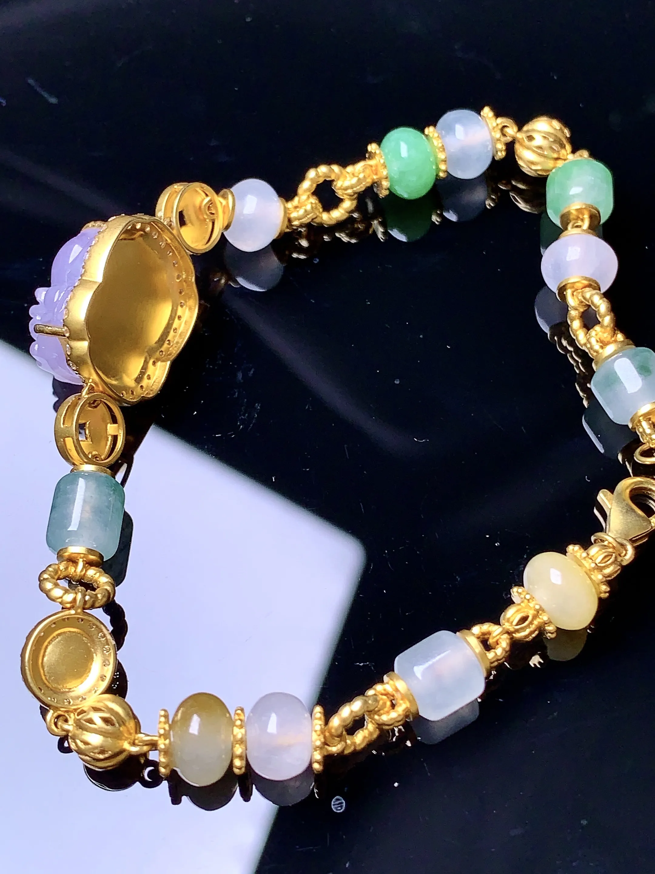 18k金钻镶嵌淡紫罗兰貔貅手链 玉质细腻 色泽艳丽 裸石尺寸12*10.3*7.2