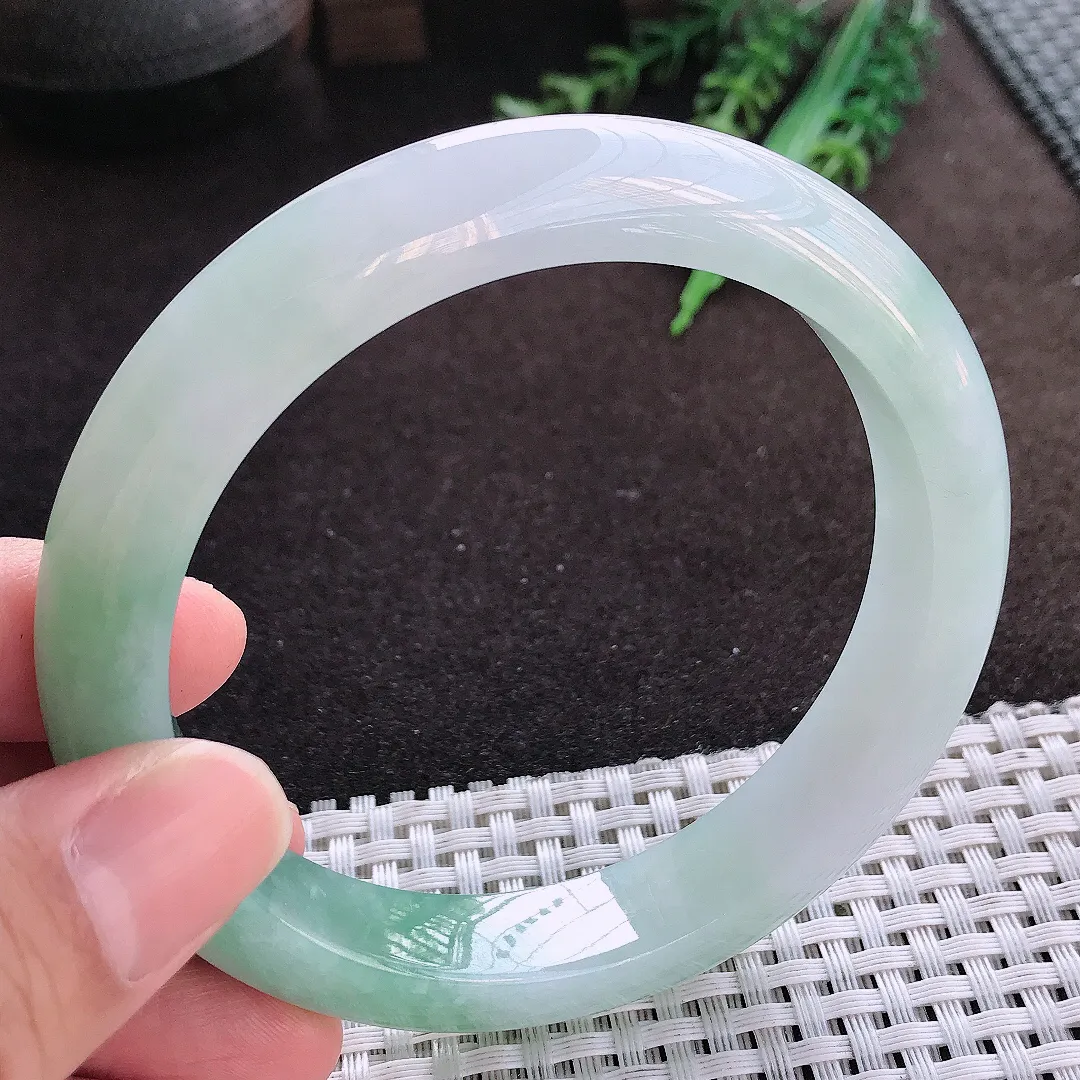 自然光63/12.5/9.5老坑冰胶果冻飘花手镯大圈口宽边翡翠玉镯美人镯