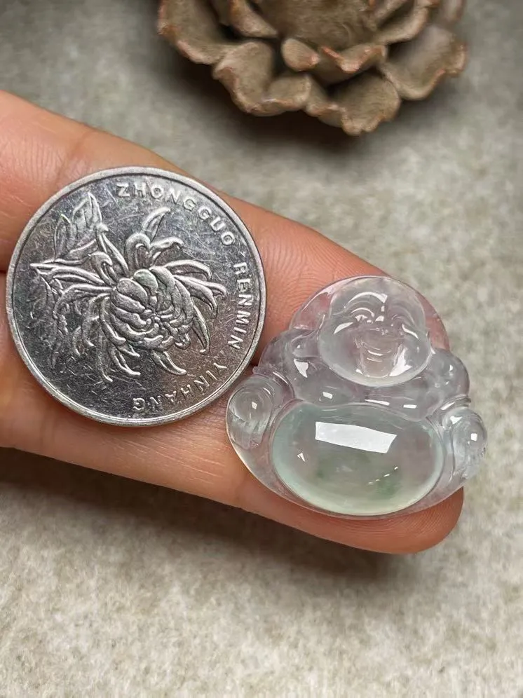 冰种飘花【佛公】吊坠，种水好，玉质细腻 ，卖相好‘.