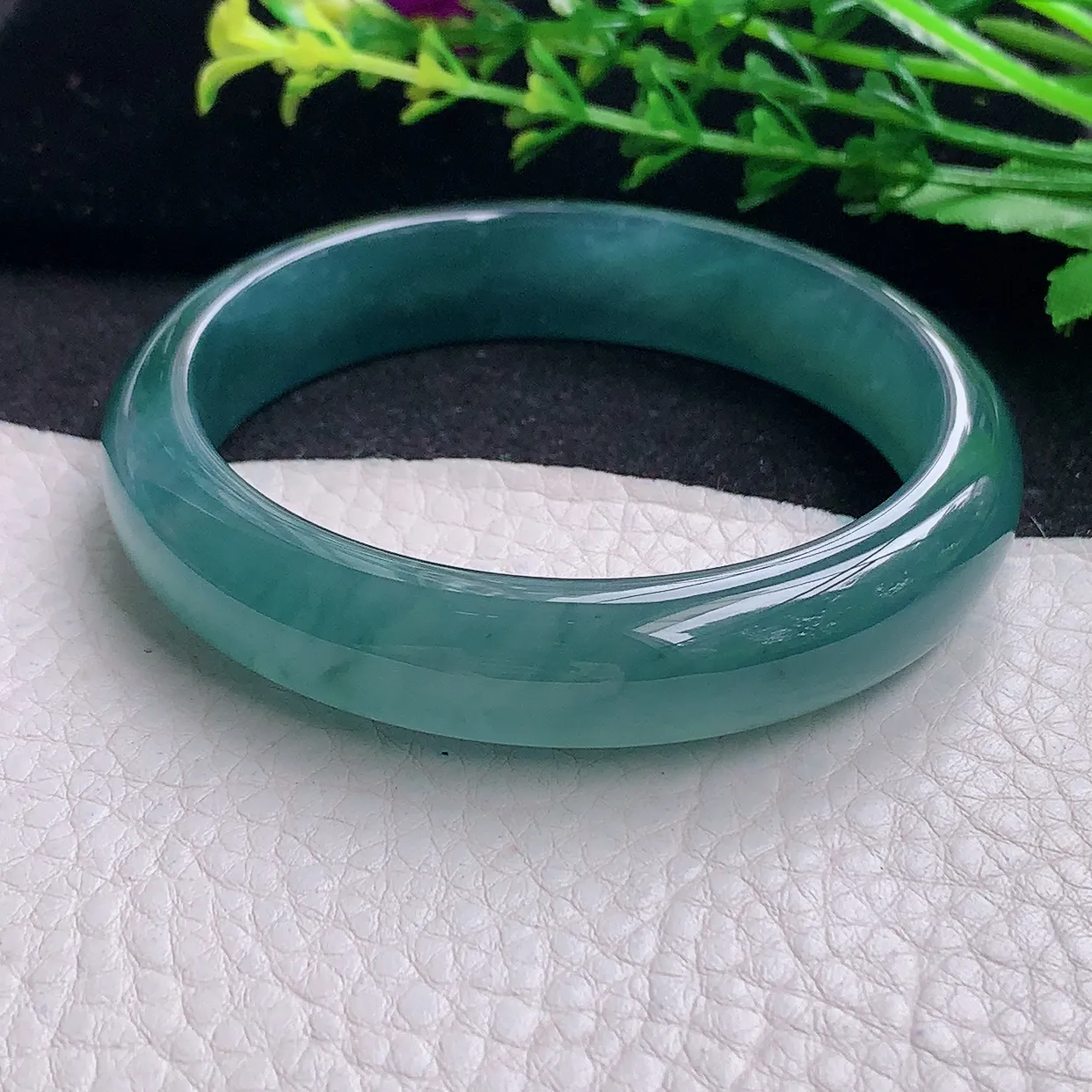 yh自然光57.8*137.5平安镯 天然翡翠a货冰蓝宽边玉镯子 玉手环