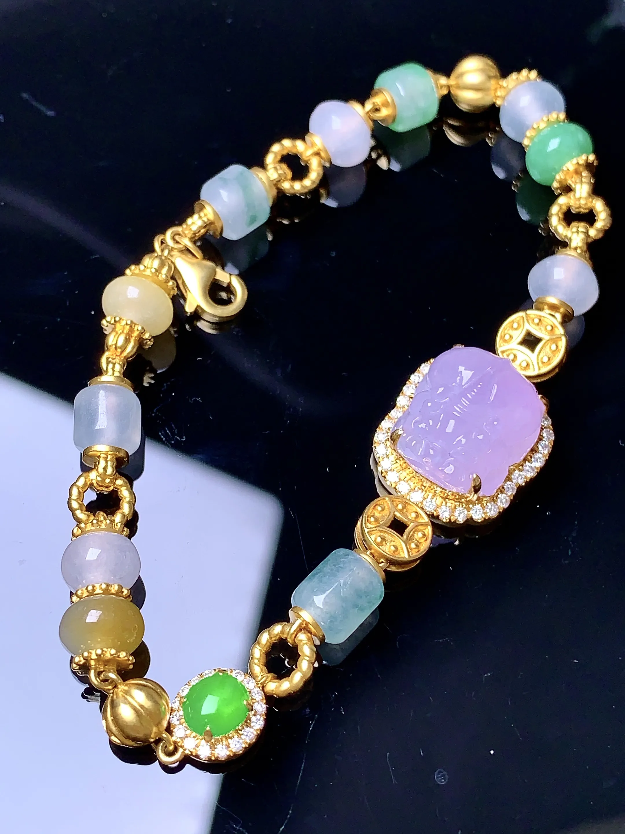 18k金钻镶嵌淡紫罗兰貔貅手链 玉质细腻 色泽艳丽 裸石尺寸12*10.3*7.2