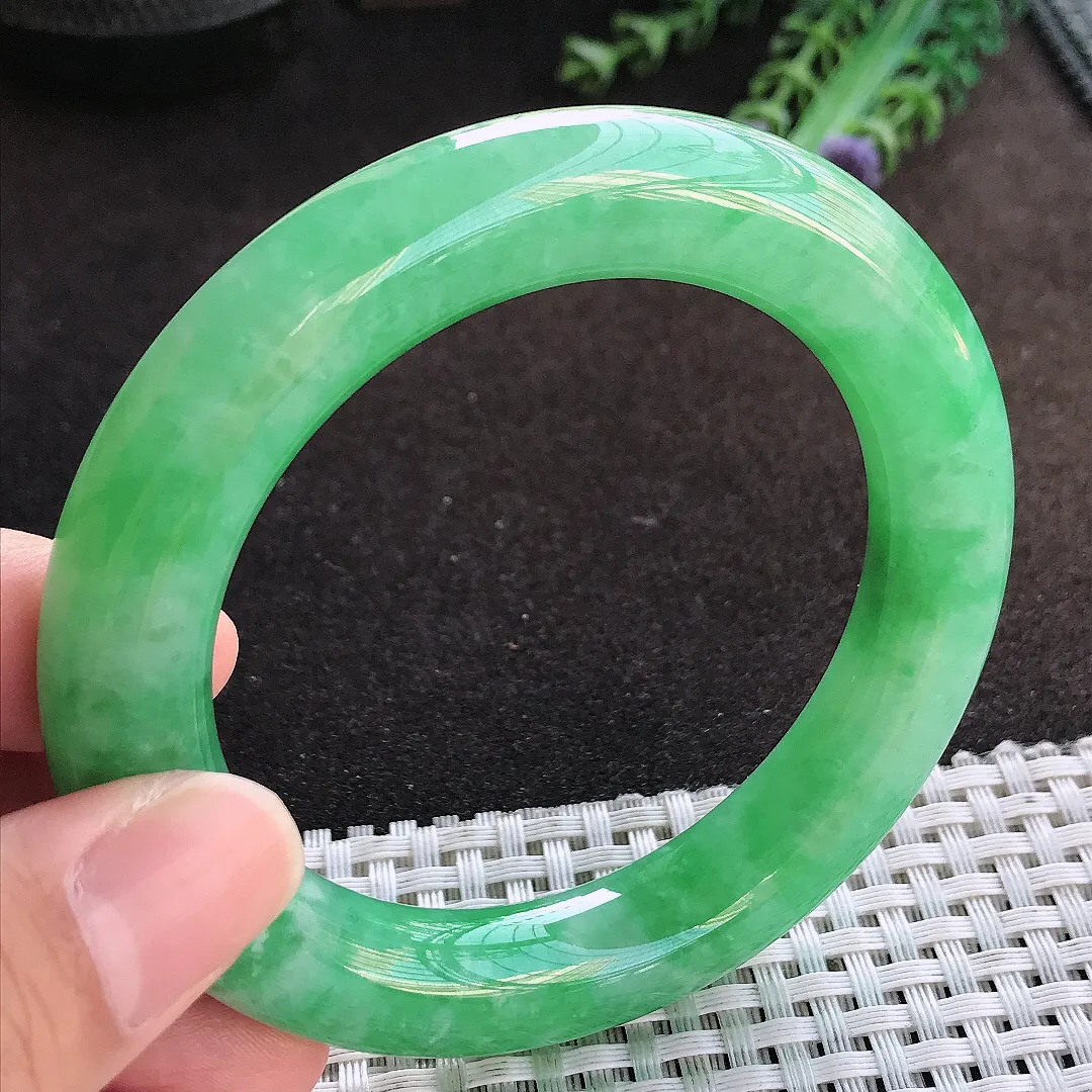 自然光56/11.5/11.7老坑精美满绿辣阳绿圆条手镯翡翠玉镯美人镯