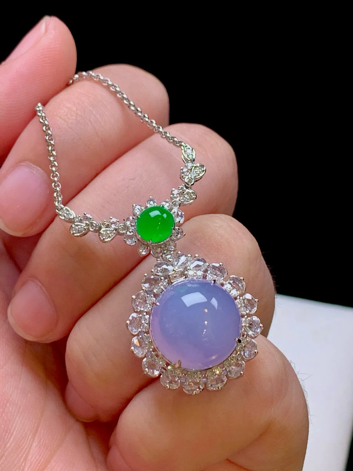 冰紫蛋面锁骨链
18k金钻镶嵌