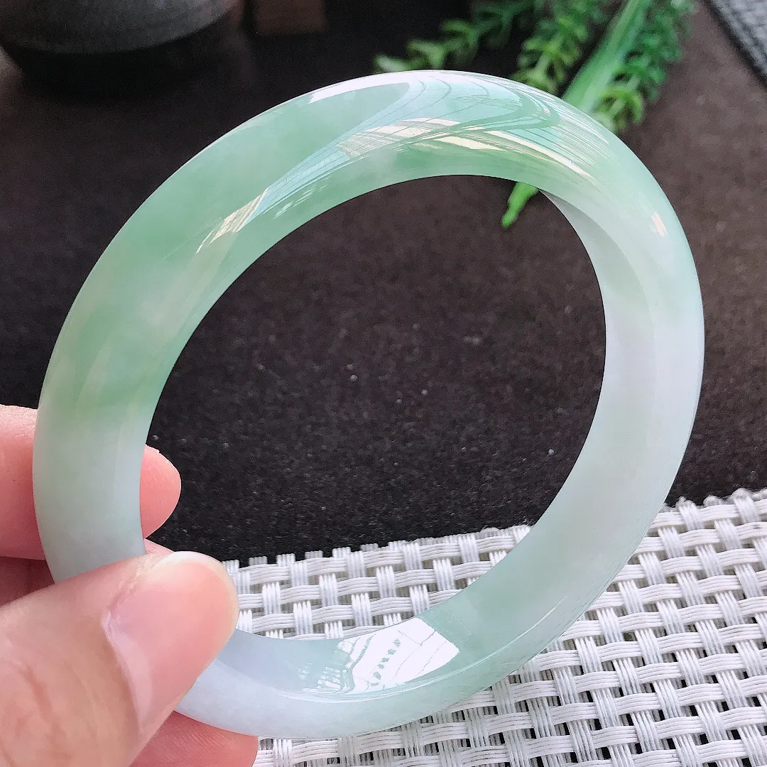 自然光63/12.5/9.5老坑冰胶果冻飘花手镯大圈口宽边翡翠玉镯美人镯