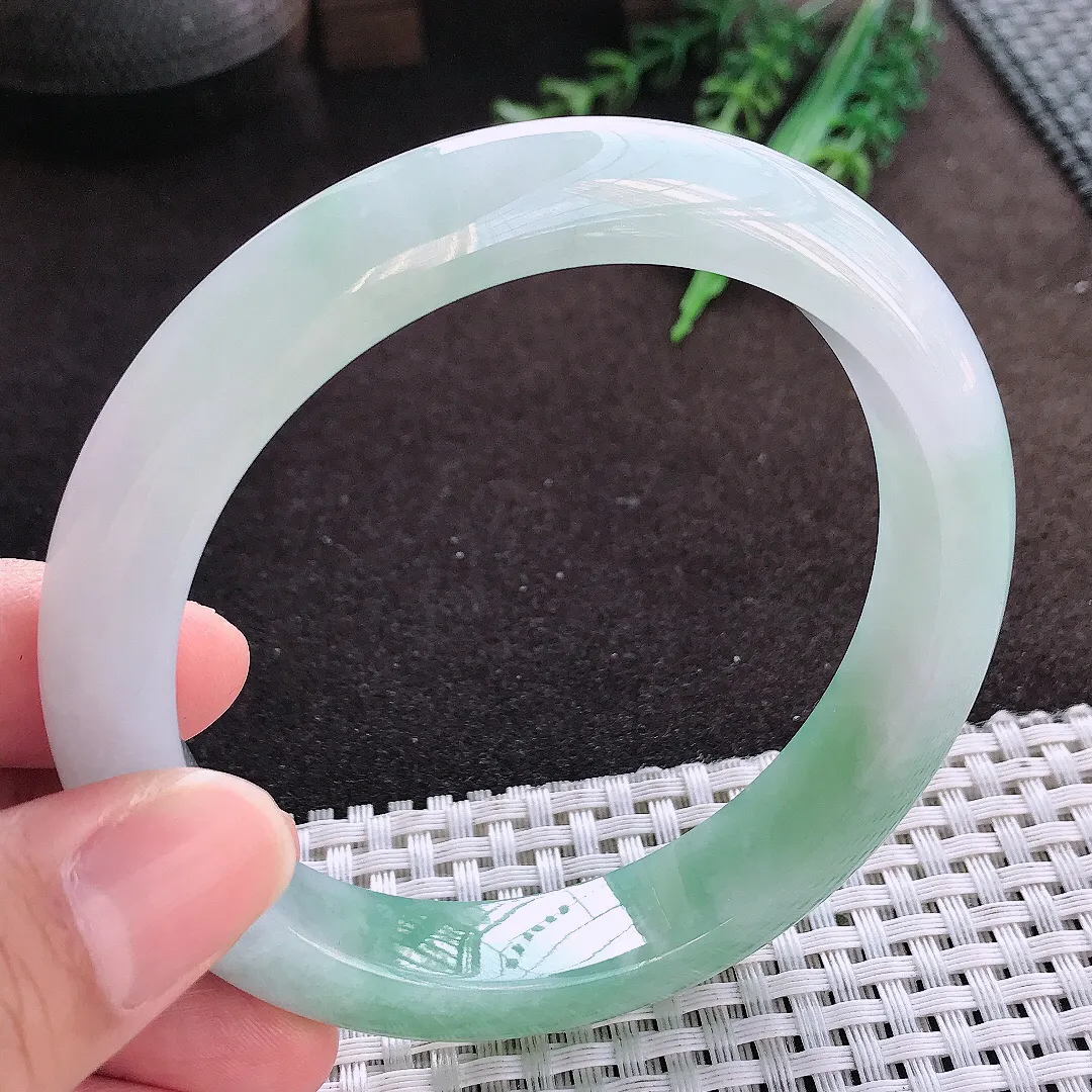 自然光63/12.5/9.5老坑冰胶果冻飘花手镯大圈口宽边翡翠玉镯美人镯