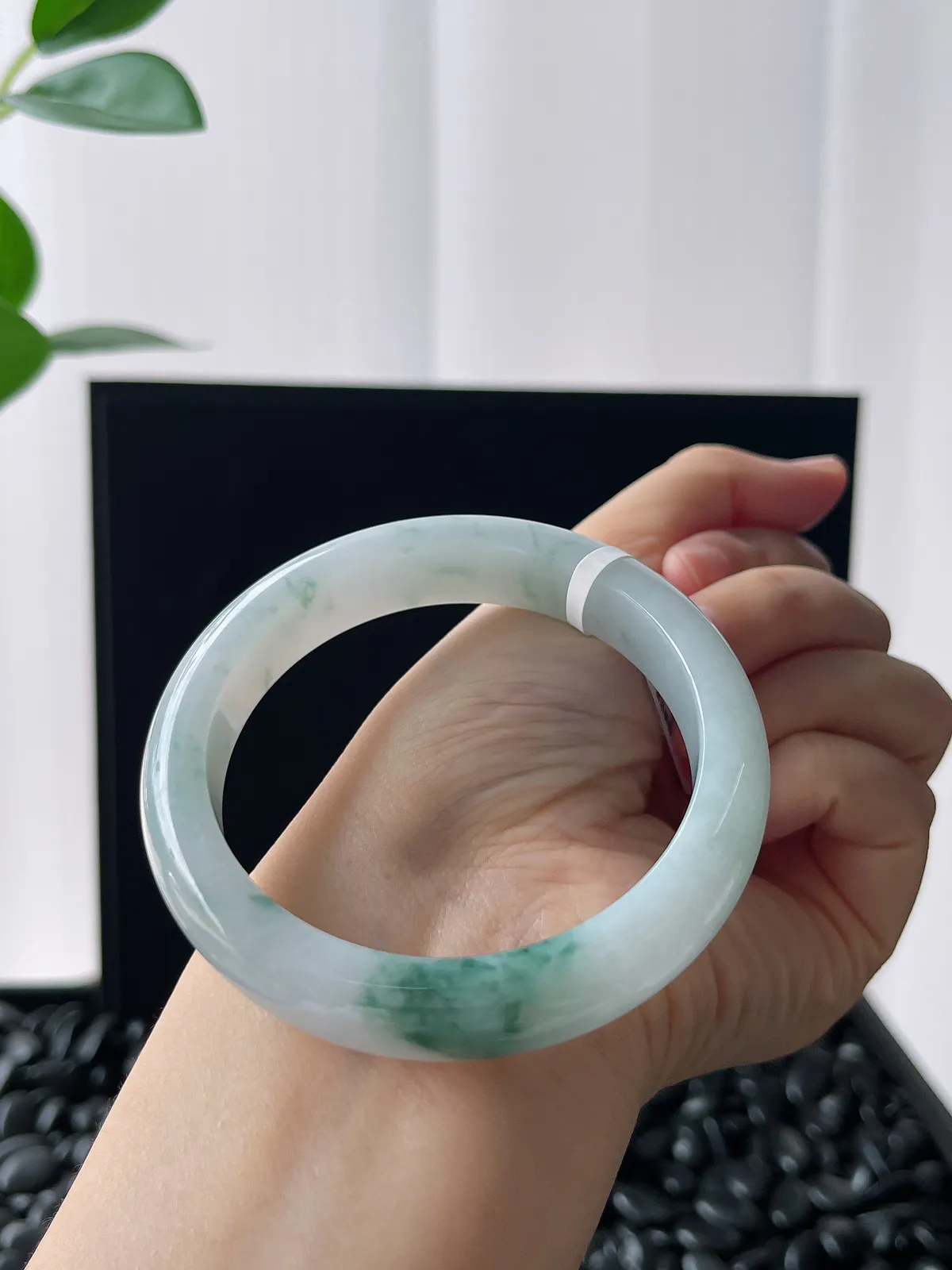 正圈56圈口，翡翠糯化种飘花手镯