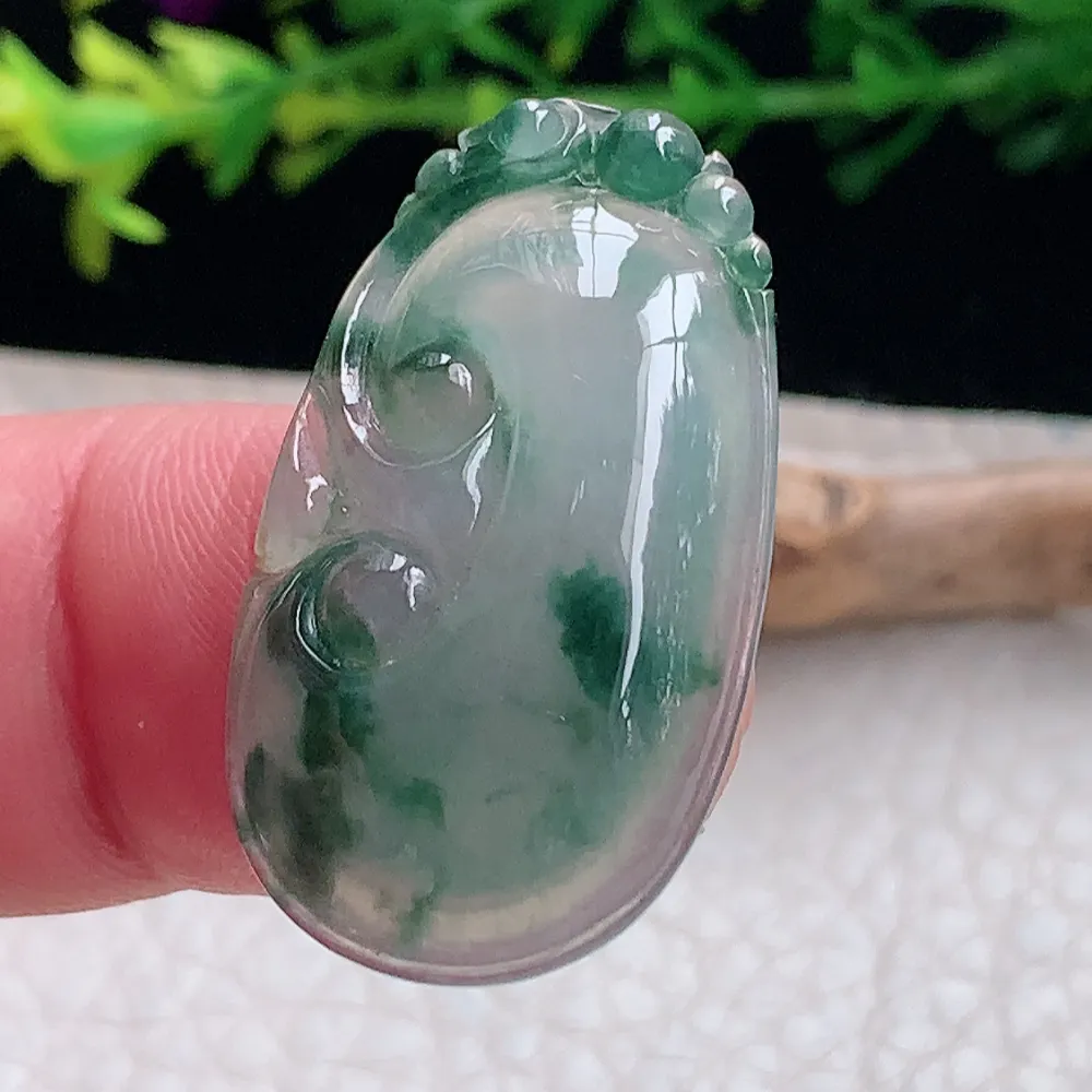 axm自然光32*18*5.5天然缅甸翡翠冰飘花饱满如意玉吊坠 玉挂件