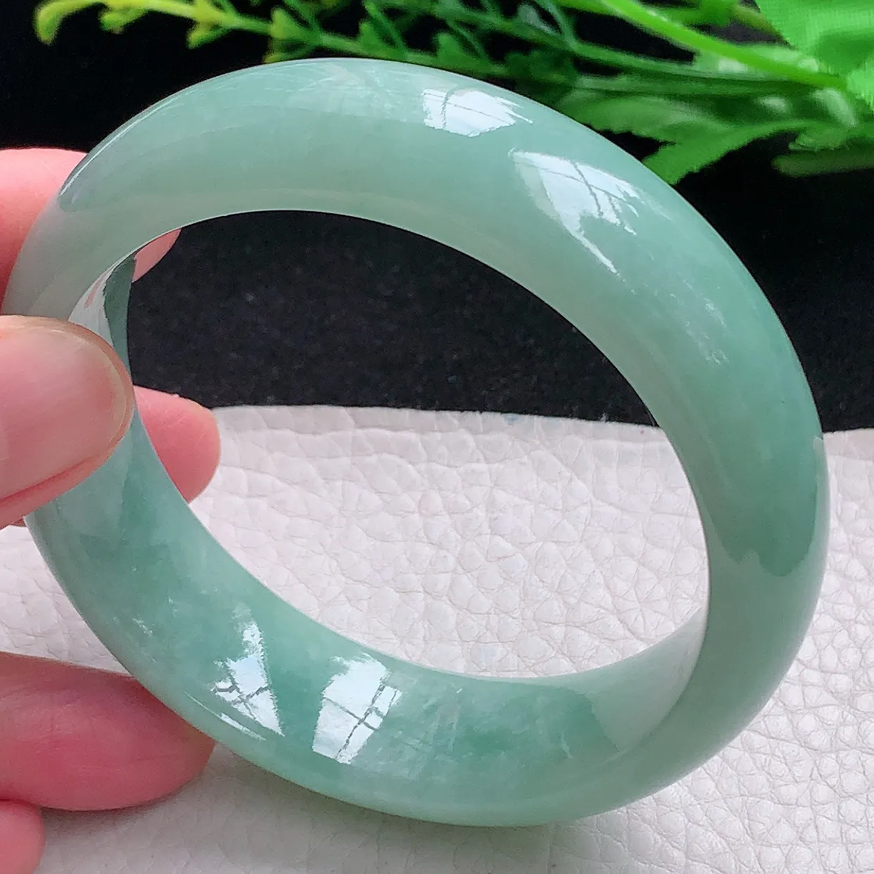 js自然光58.5*18.2*8.8轮胎镯 天然缅甸翡翠a货满绿厚装宽边玉镯子 玉手环