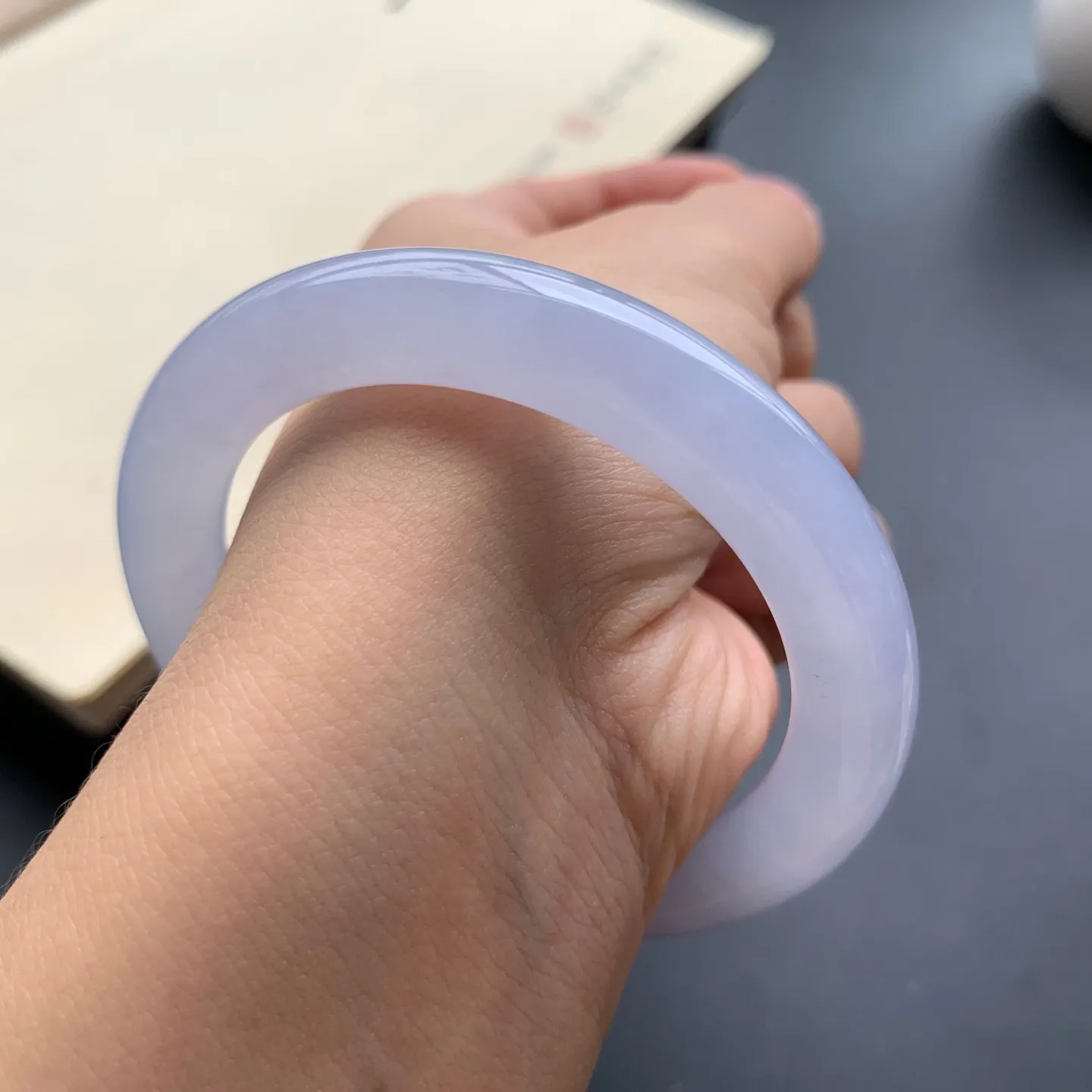 52.3圈口冰圆条手镯 尺寸：52.3-9，水润透亮，胶感十足