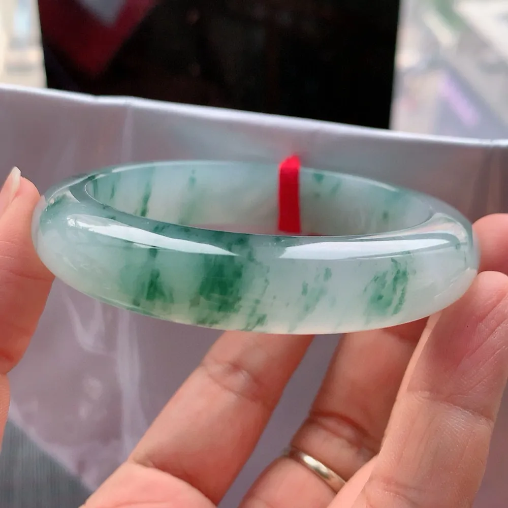 正圈高冰飘花 无瑕 尺寸:54.2/12.7/9.1 花美 种水好