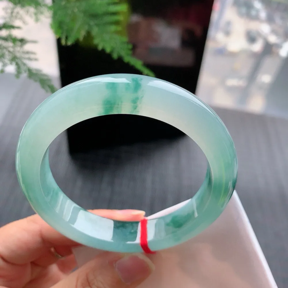 正圈冰飘花 无瑕 尺寸:57.4/12.4/9.4 花美 起胶感