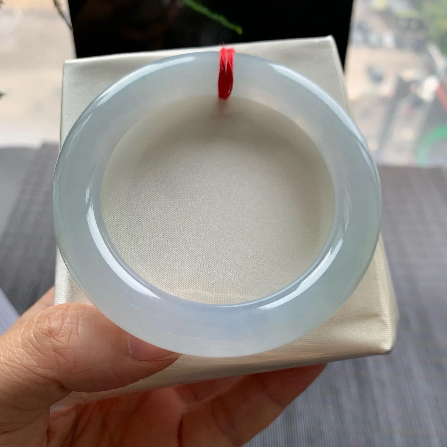 圆条高冰淡紫 无瑕 尺寸:54.7/10.4/10.7 胶感十足