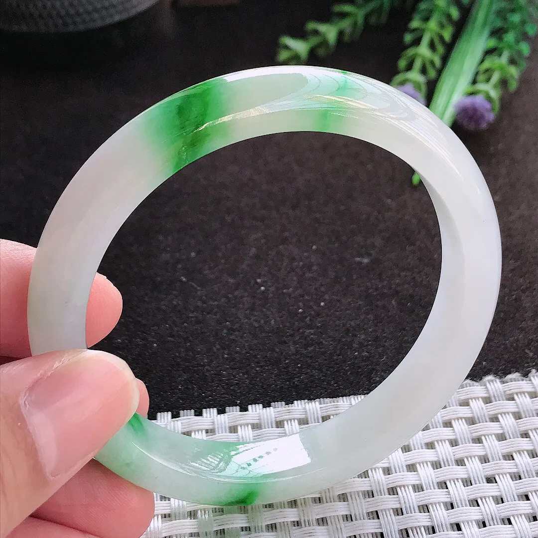 自然光56.5/18.8/8老坑精美冰润辣阳绿手镯宽边翡翠玉镯美人镯