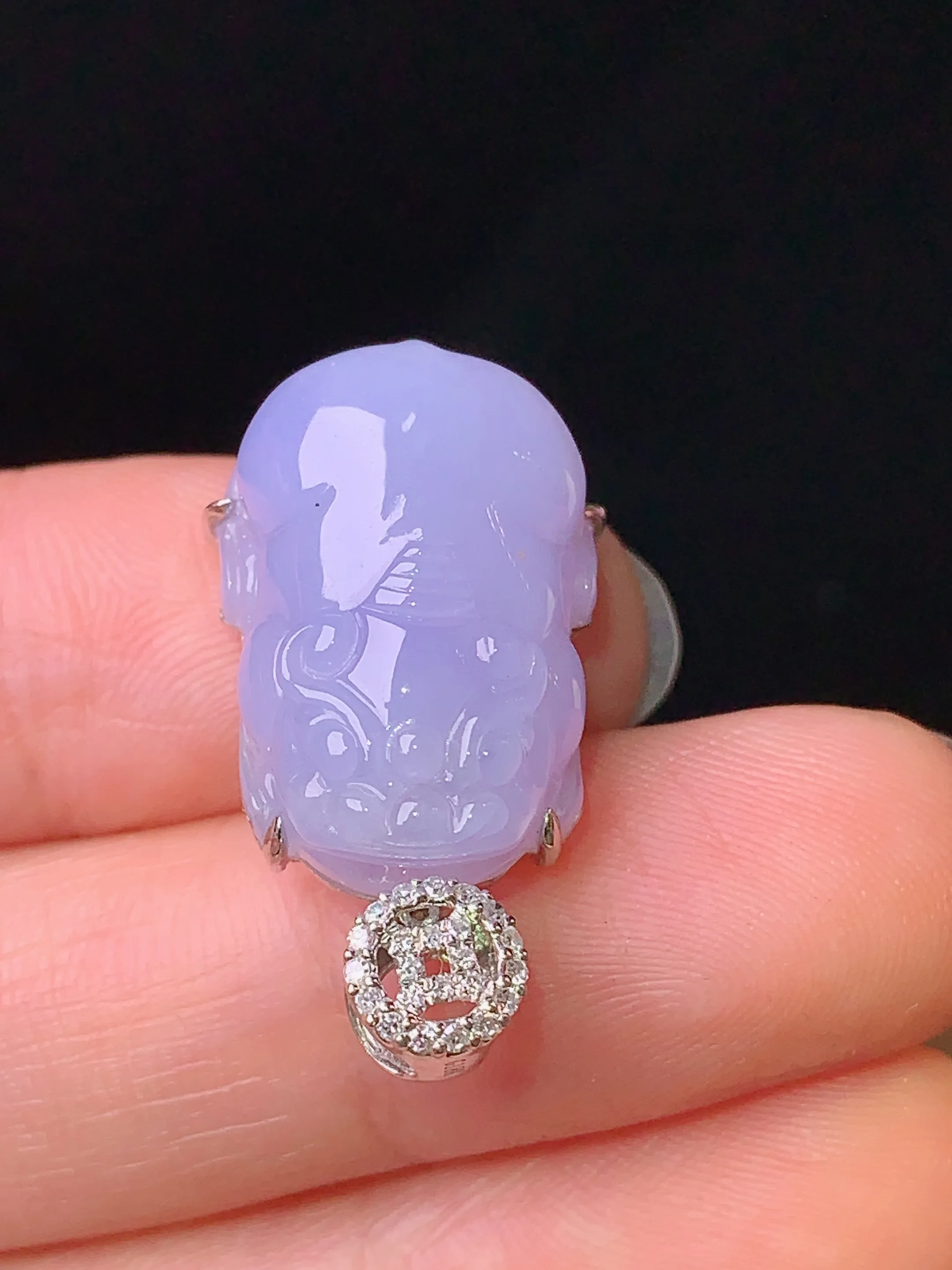 18k金钻镶嵌紫罗兰貔貅吊坠 玉质细腻 色泽艳丽 整体尺寸26*13.5*8.5