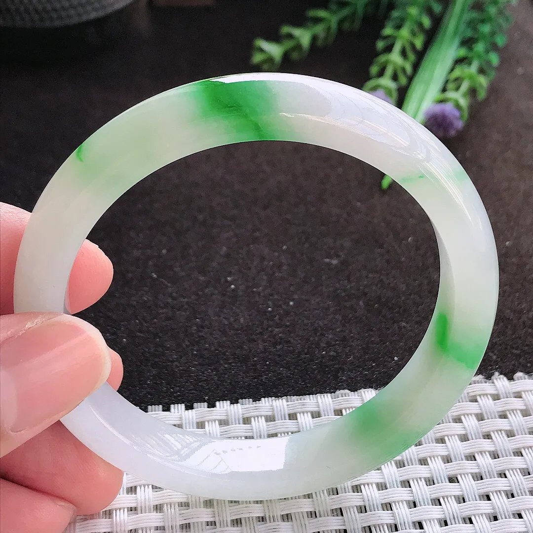 自然光56.5/18.8/8老坑精美冰润辣阳绿手镯宽边翡翠玉镯美人镯
