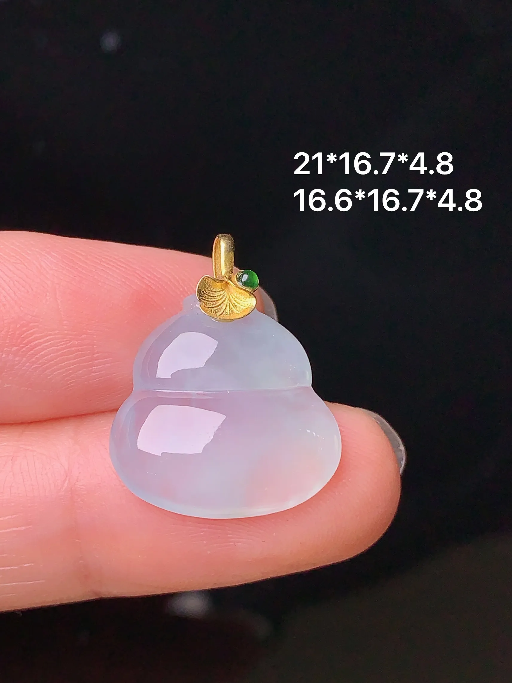 18k金镶嵌冰种葫芦吊坠 玉质细腻 色泽艳丽 整体尺寸21*16.7*4.8