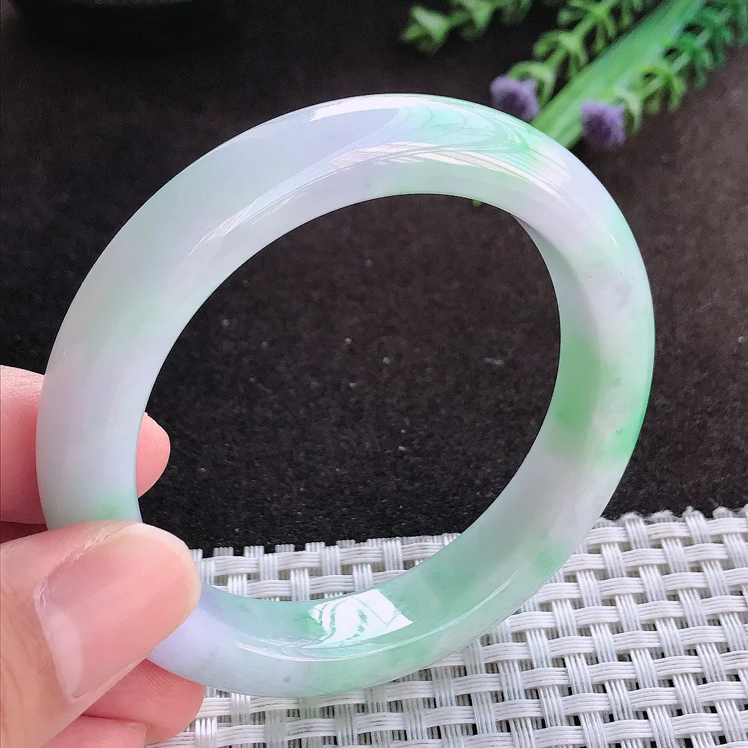 自然光54.5/12/8.9老坑精美温润春带彩手镯宽边翡翠玉镯美人镯