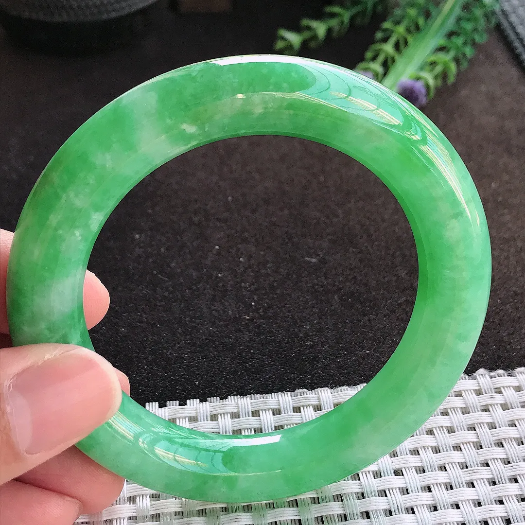 自然光56/11.5/11.7老坑精美满绿辣阳绿圆条手镯翡翠玉镯美人镯