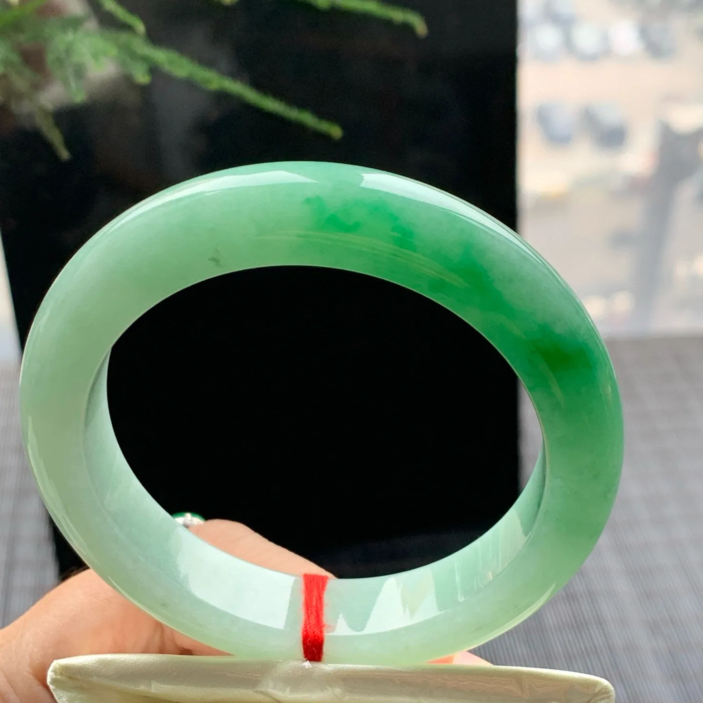 正圈冰糯翠绿 无瑕 尺寸:55.6/12.9/9.3 色好🥰🥰