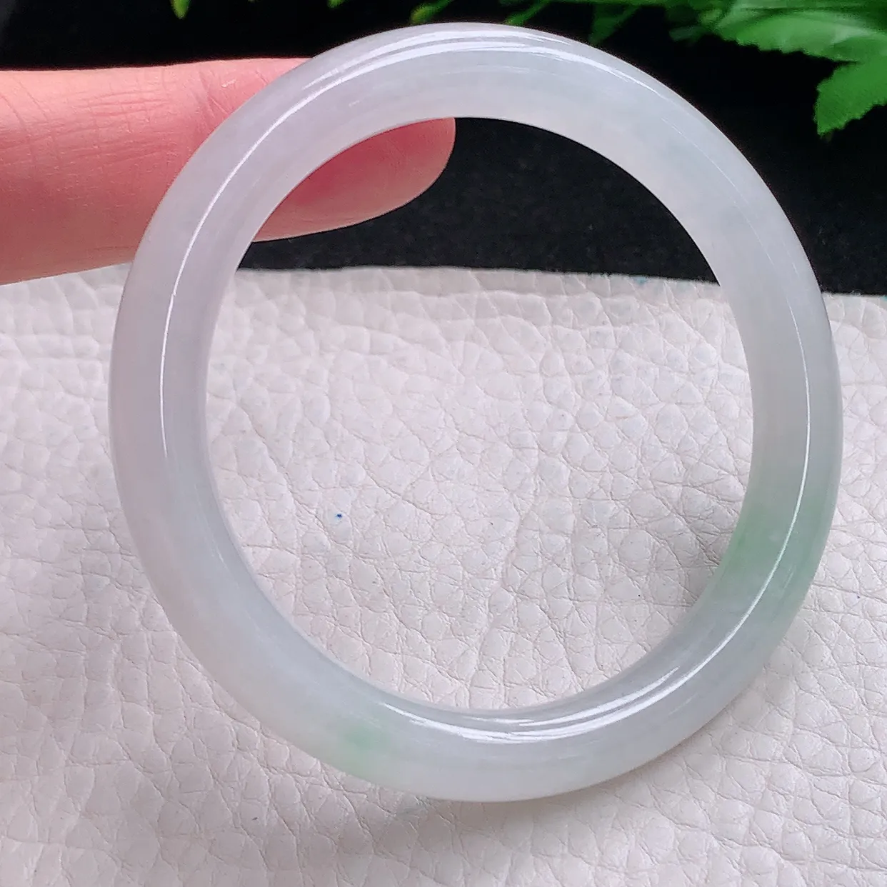 yh小圈口52*8.4*7.美人镯 天然缅甸翡翠a货飘阳绿圆条玉镯子 玉手环