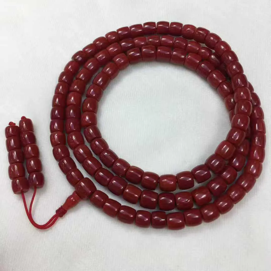 【天然深牛血珊瑚小8mm老型大桶珠108佛珠串】项链手链两用款！传承精品！西班牙产地，科西卡材料，深牛血颜色，珠子直径7.88-7.15mm左右！材料限制有天然的虫眼。108粒加佛头弟子珠共120粒，可作念佛珠串，每料珠子均为天然珊瑚，珊瑚自古就为佛教珍宝，大师，高僧的喜爱之物！可加持，可守护！深海千年有机宝石，重量72.2克！