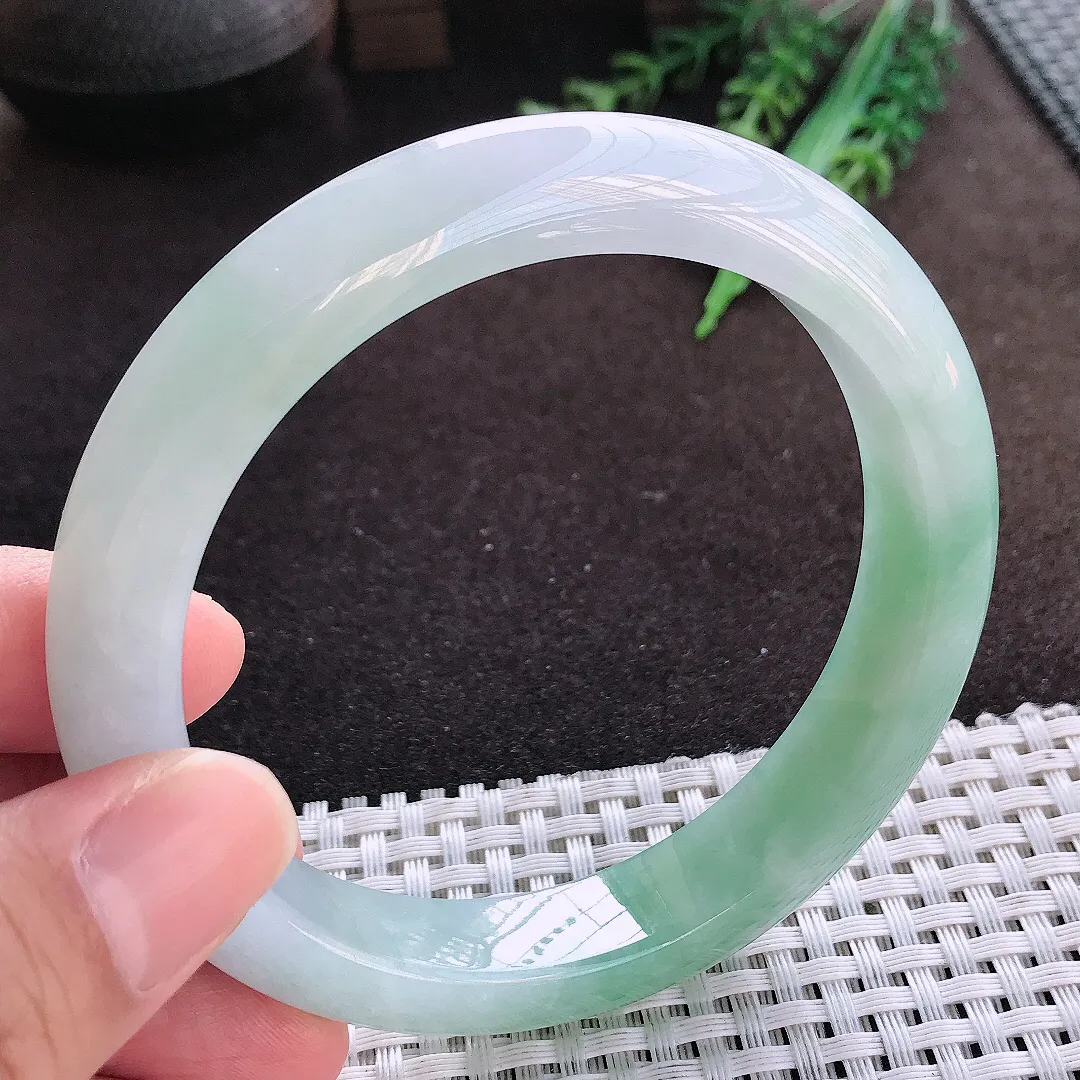 自然光63/12.5/9.5老坑冰胶果冻飘花手镯大圈口宽边翡翠玉镯美人镯
