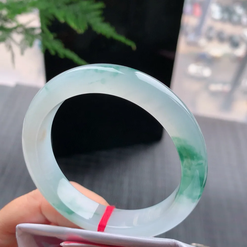 正圈高冰飘花 无瑕 尺寸:55.7/12.3/8.5 花美 起胶感🥰🥰