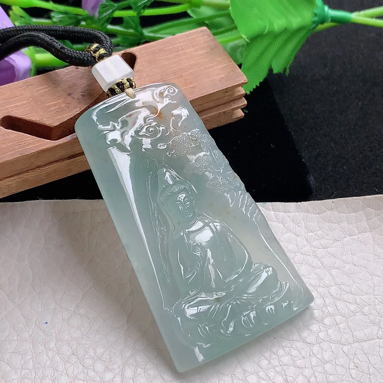 yl自然光65*48*6.3特色天然缅甸翡翠祥云瑞兆素面观音 玉观音玉吊坠 玉挂件