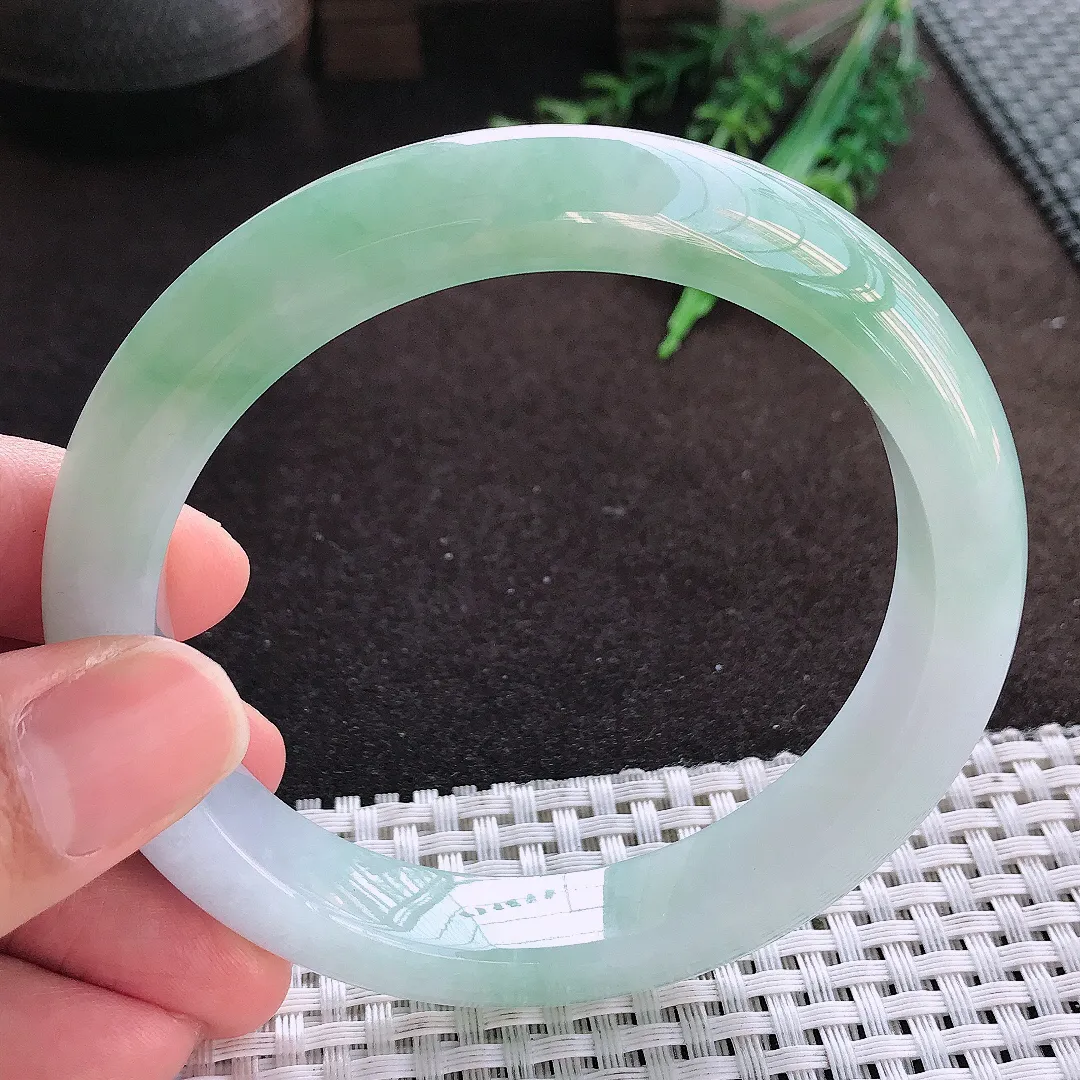 自然光63/12.5/9.5老坑冰胶果冻飘花手镯大圈口宽边翡翠玉镯美人镯