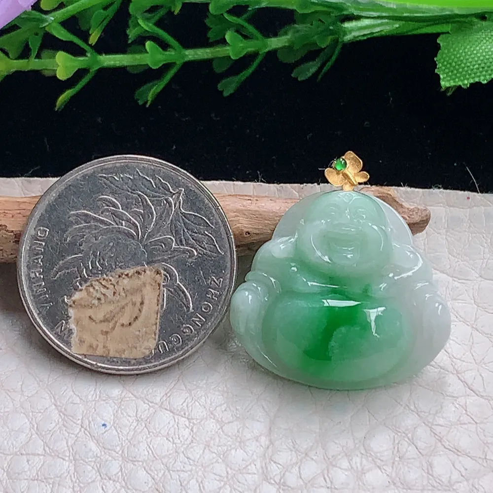 axm自然光23*28*6.8天然缅甸翡翠a货飘阳绿佛公 弥勒佛玉坠 玉挂件