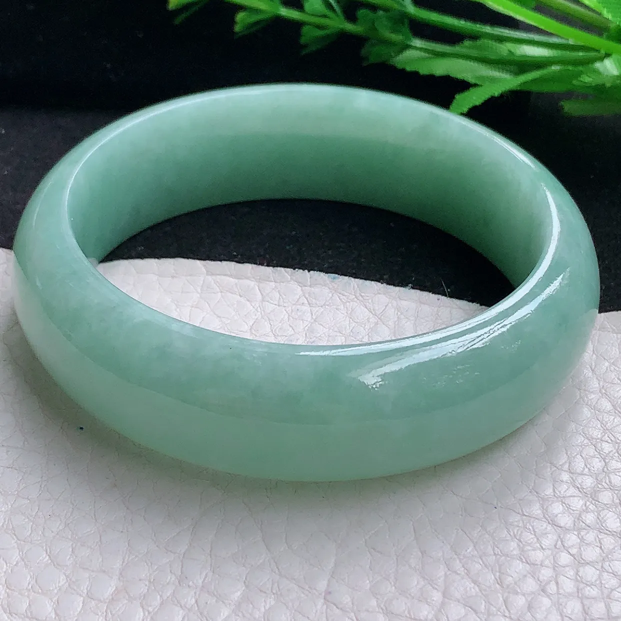 js自然光58.5*18.2*8.8轮胎镯 天然缅甸翡翠a货满绿厚装宽边玉镯子 玉手环