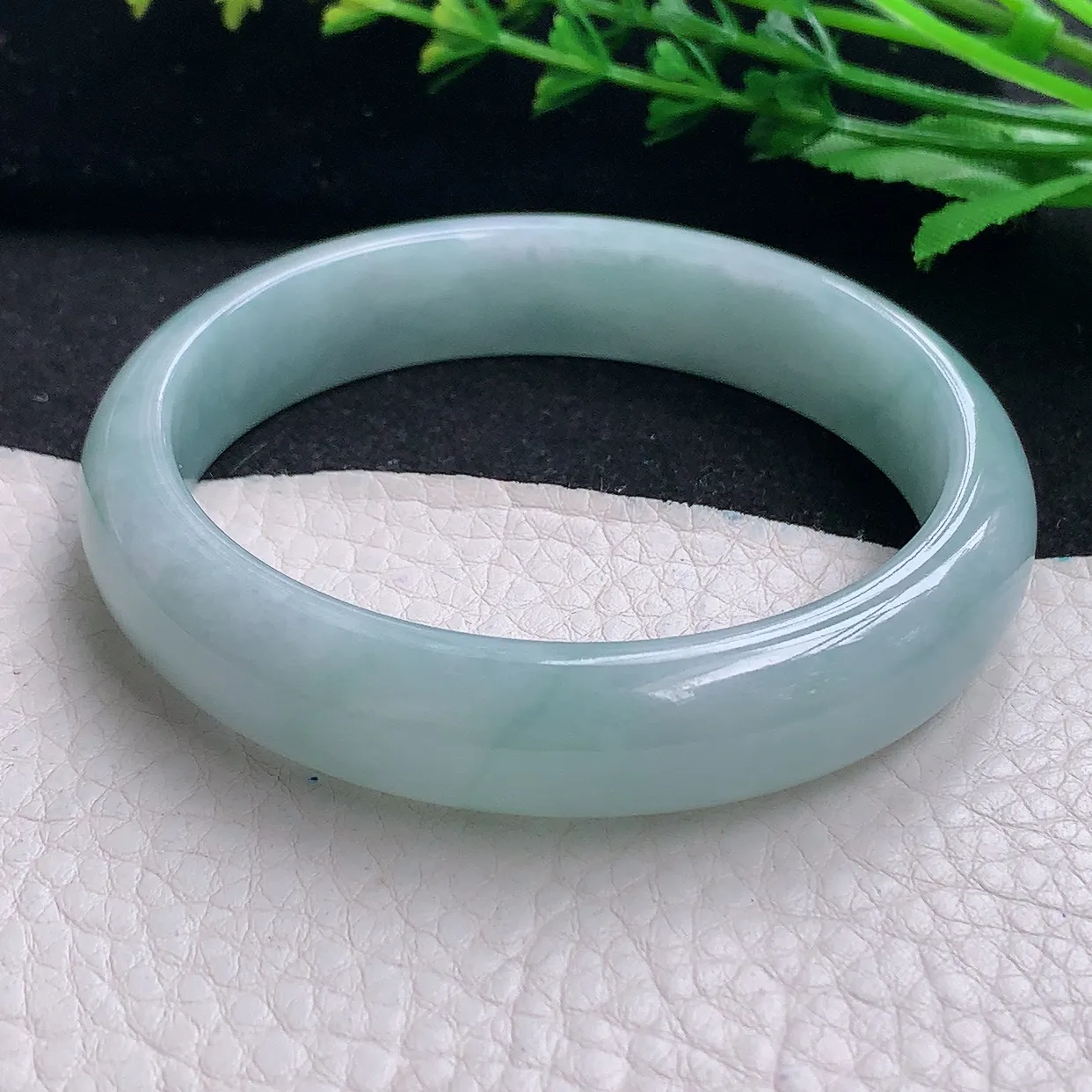 js自然光59*13*4.6平安镯 天然缅甸翡翠a货清爽宽边玉镯子 玉手环